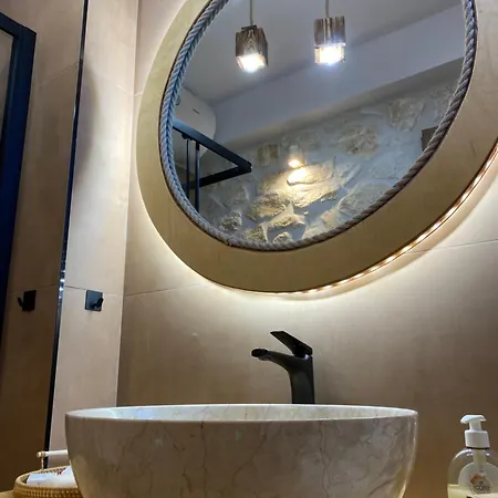 公寓 Panoraias Luxury 基帕里夏